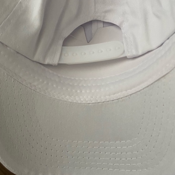 NWOT TAG DISNEY HAT, GREAT GIFT…. OFFERS WELCOME!!!! - Picture 3 of 7